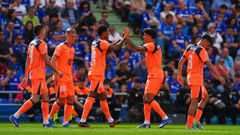 Real Madrid xin đầu hàng nhưng Barca... không cho